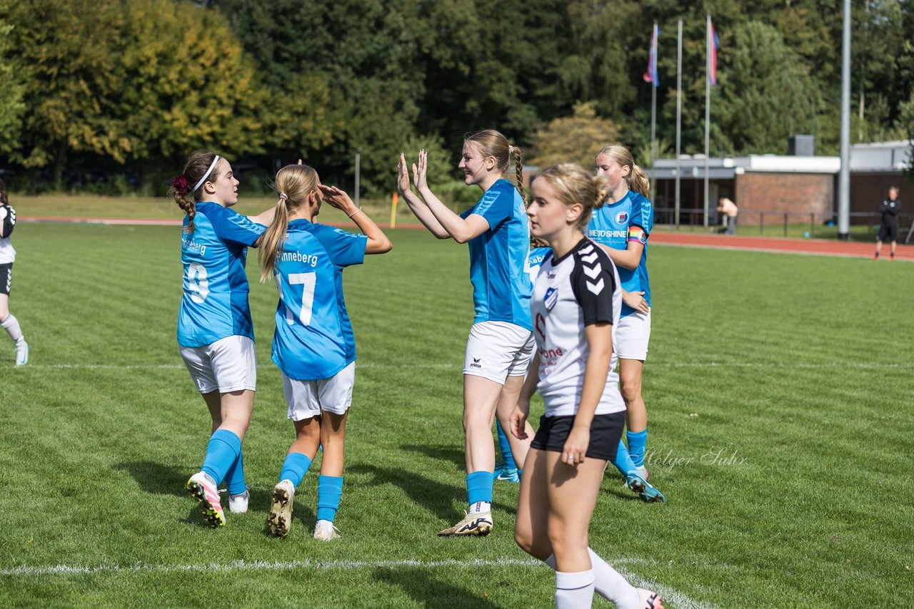 Bild 179 - wBJ VfL Pinneberg - Germania Schnelsen : Ergebnis: 15:1